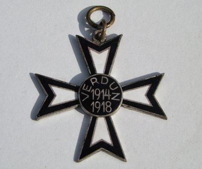 Het Verdun-kruis Kruis ter herdenking van de slag bij Verdun door decorations and medals Orders