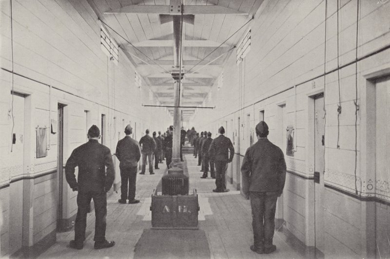 Een Muster van Hooligans, Borstal Prison door (after) English photographer