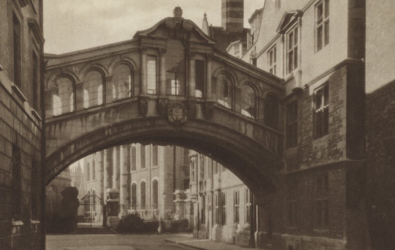 Hertford College, De Brug (zwart-wit foto) door (after) English photographer