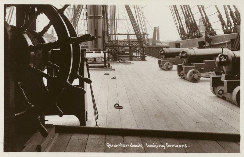 Kwartdek van HMS Victory, vooruitkijkend door (after) English photographer