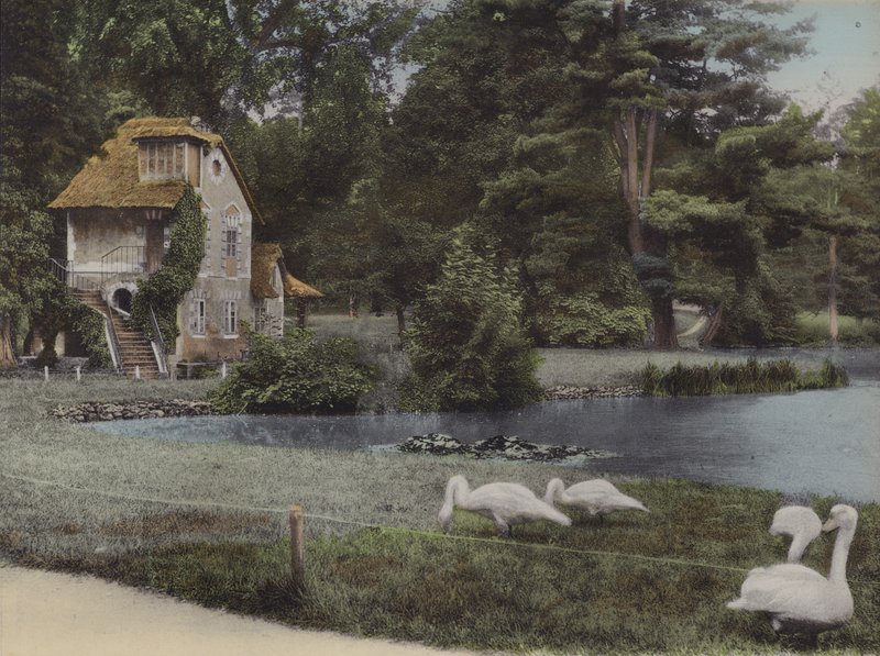 Hameau, De Molen door (after) French Photographer