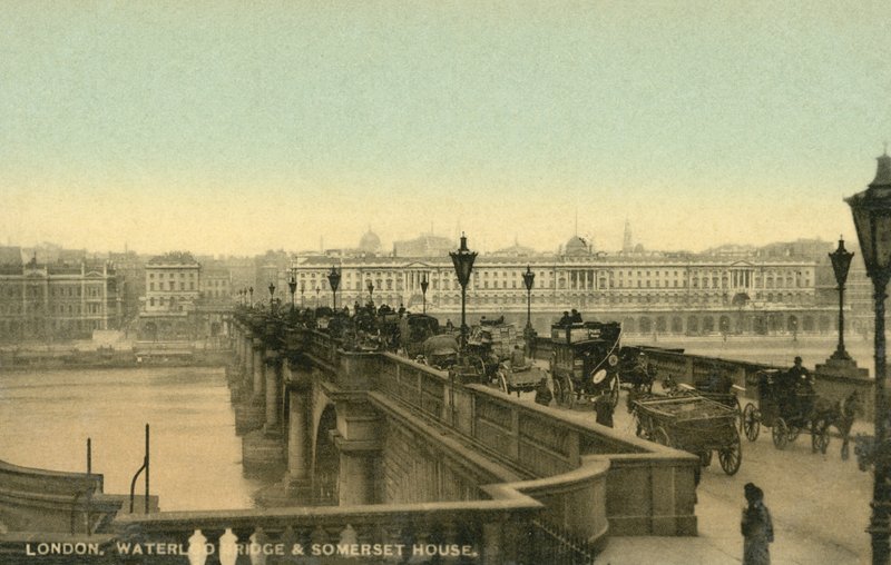 Londen, Waterloo Bridge, Somerset House door English Photographer