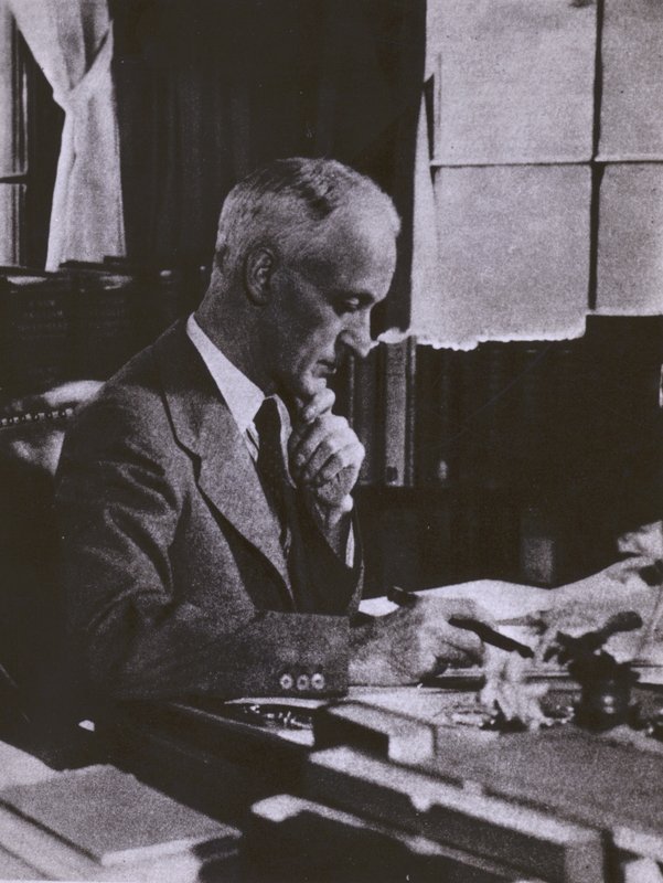 Harvey Cushing, neurochirurg, portret door American Photographer (after)