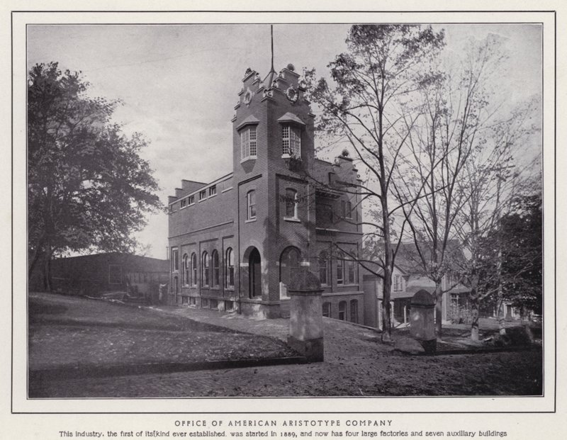 Jamestown, NY: Kantoor van American Aristotype Company door American Photographer (after)