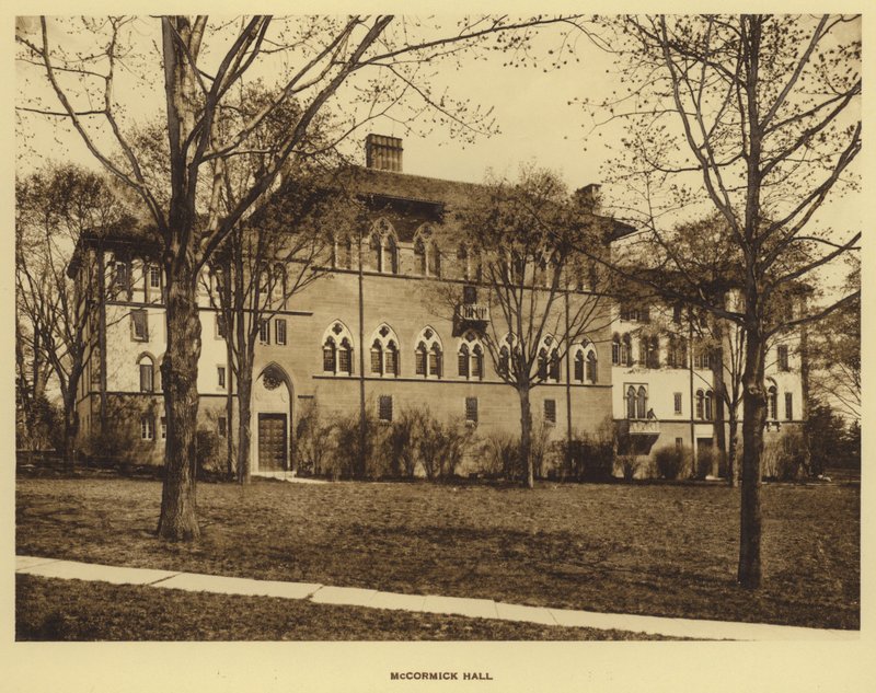 Princeton Universiteit: McCormick Hall (zwart-wit foto) door American Photographer (after)