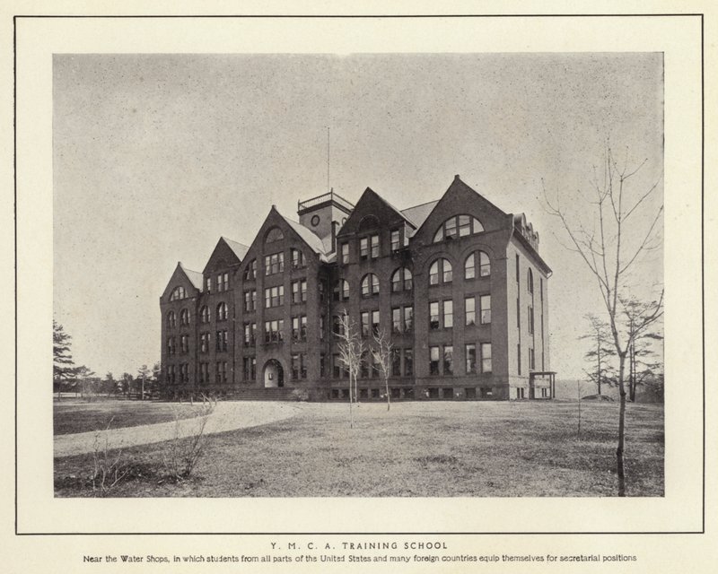 Springfield, Massachusetts: YMCA Trainingsschool door American Photographer (after)