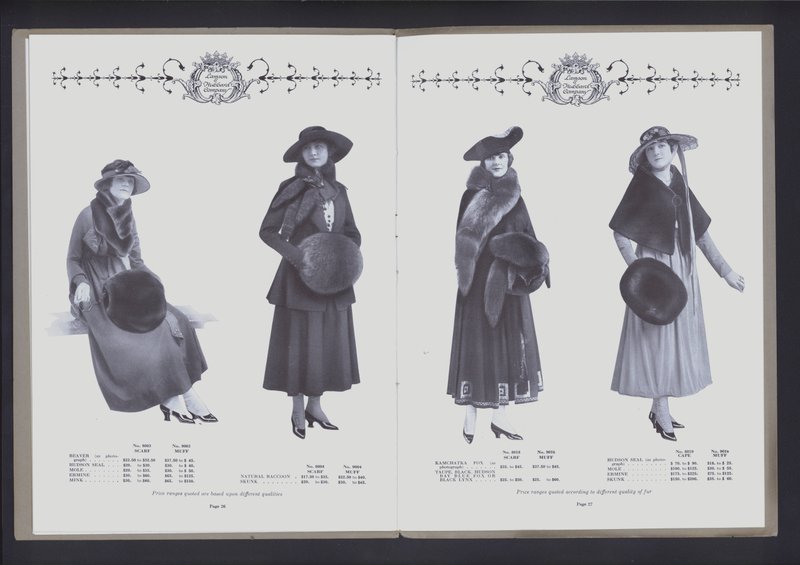 Twee-pagina spreiding uit Het Theater van Bontmode door American Photographer (after)