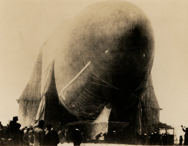 Walter Wellman keerde terug naar Spitsbergen met de America in juni 1907 door American Photographer (after)