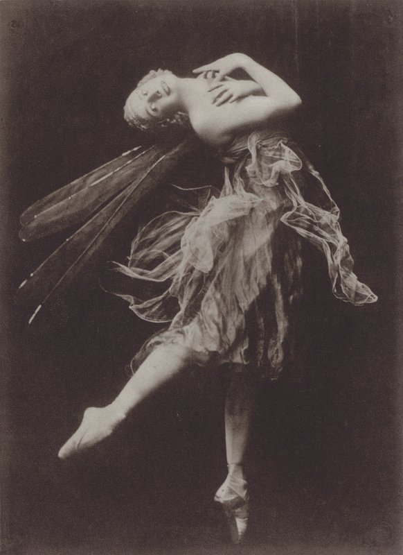 Anna Pavlova in De drakenvlieg (z/w foto) door American Photographer