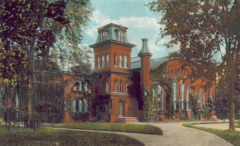 Poughkeepsie: Museum and Art Gallery, Vassar College (kleurenfoto) door American Photographer