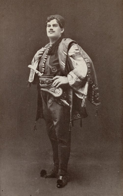 Riccardo Martin, als Enzo, in 