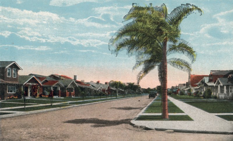 San Diego, Californië: Residence Street (kleurenfoto) door American Photographer
