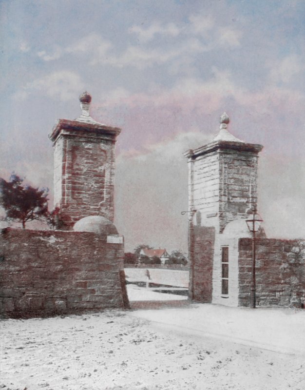 De oude stadspoort, St Augustine (kleurenfoto) door American Photographer