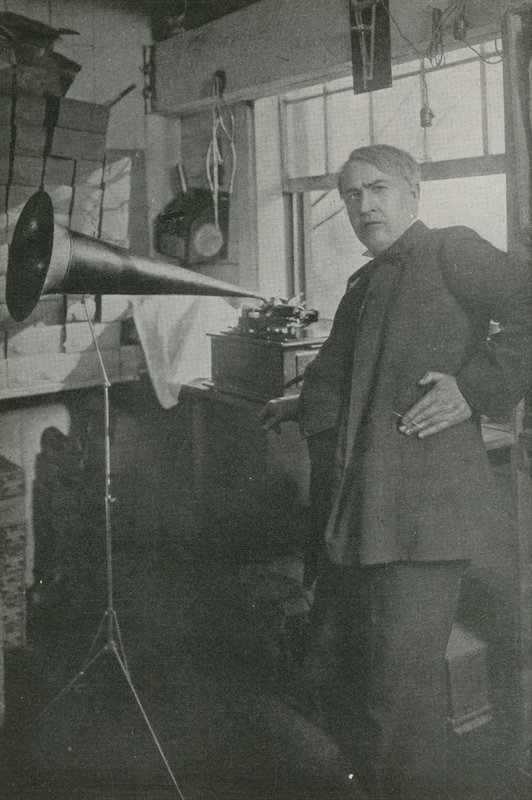 Thomas Edison in zijn werkplaats door American Photographer