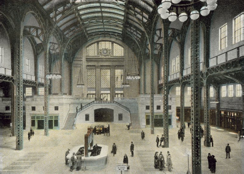 Treinhal, Chicago Union Station door American Photographer