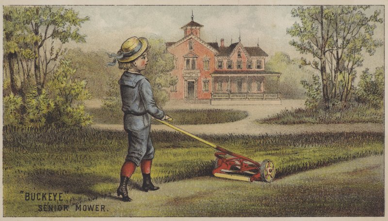 Jongen die gras maait buiten landhuis door American School