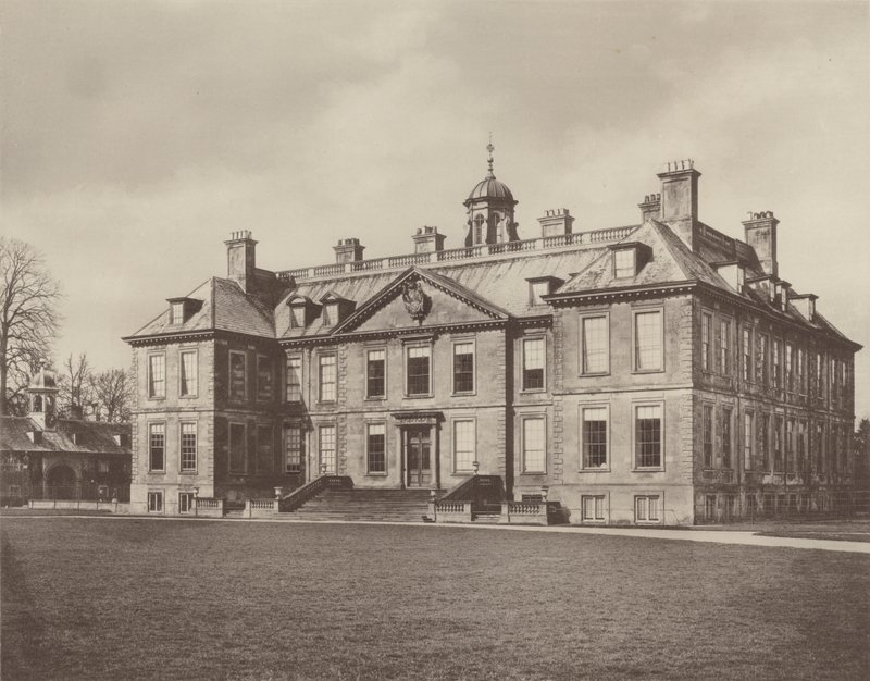 Belton House, Grantham, de Ingangsgevel door Charles Latham
