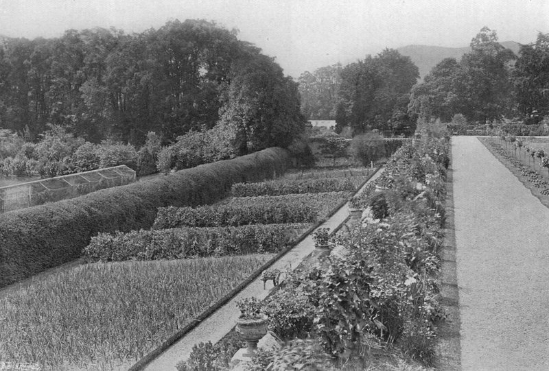 Moestuinen door Charles Latham