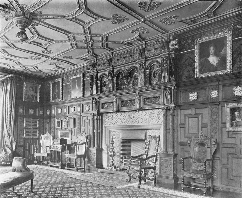 De salon door Charles Latham