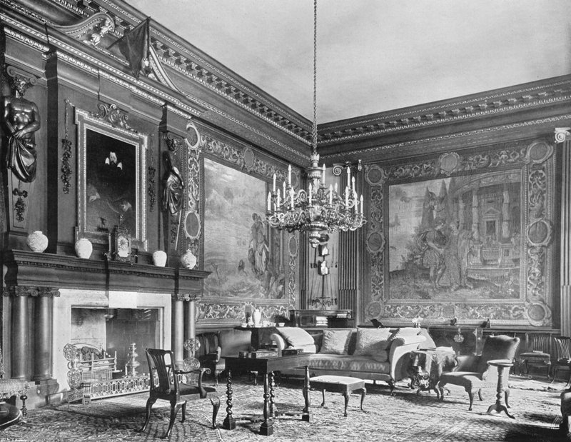De Voorhal door Charles Latham