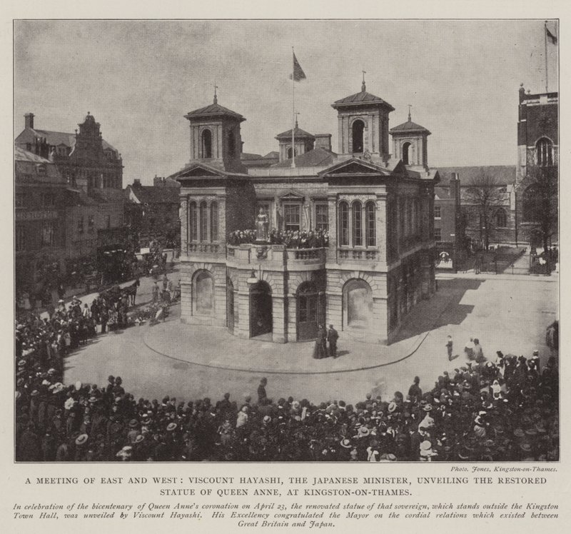 Een ontmoeting van Oost en West, burggraaf Hayashi, de Japanse minister, onthult het gerestaureerde standbeeld van koningin Anne in Kingston-on-Thames, 3 mei 1902 door English Photographer