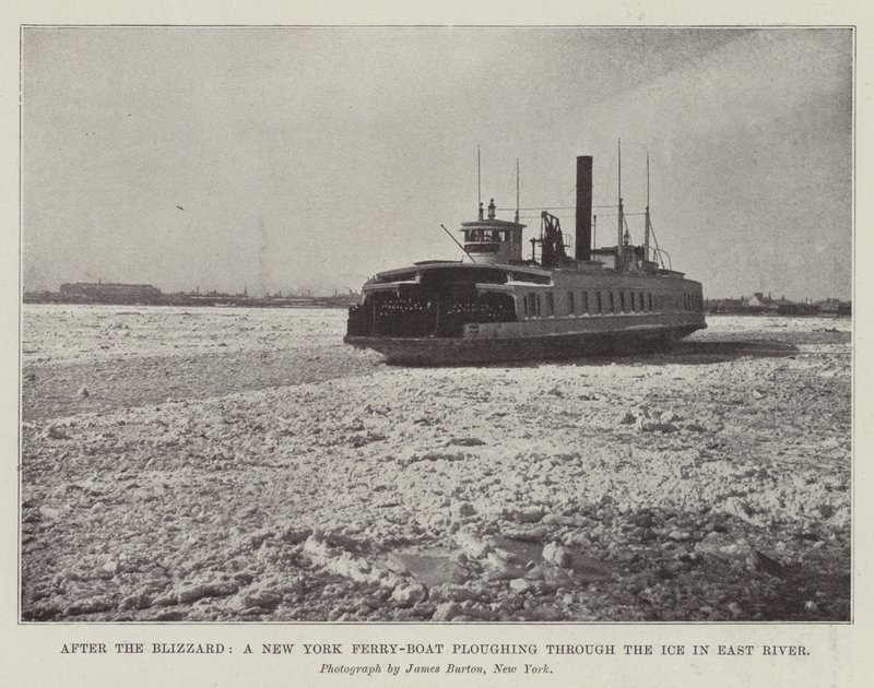 Na de sneeuwstorm, een veerboot van New York ploegt door het ijs in de East River door English Photographer