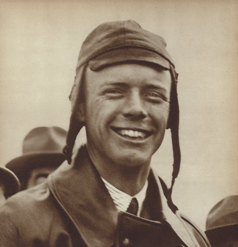 De Amerikaanse vliegenier Charles Lindbergh, de eerste man die solo over de Atlantische Oceaan vloog door English Photographer
