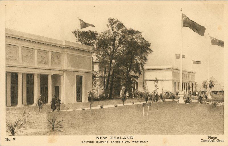 British Empire Exhibition, Wembley, Middlesex door English Photographer