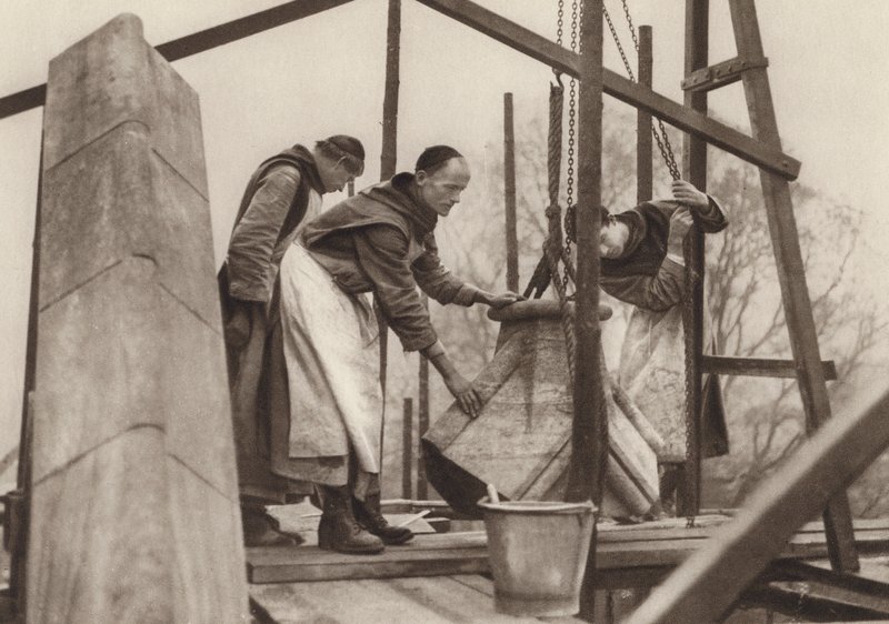 Buckfast Abbey: De Broeders aan het Werk door English Photographer
