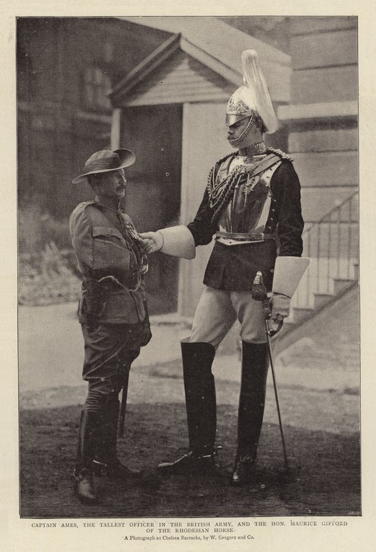 Kapitein Ames, de Langste Officier in het Britse Leger, en de Eerwaarde Maurice Gifford van de Rhodesian Horse door English Photographer