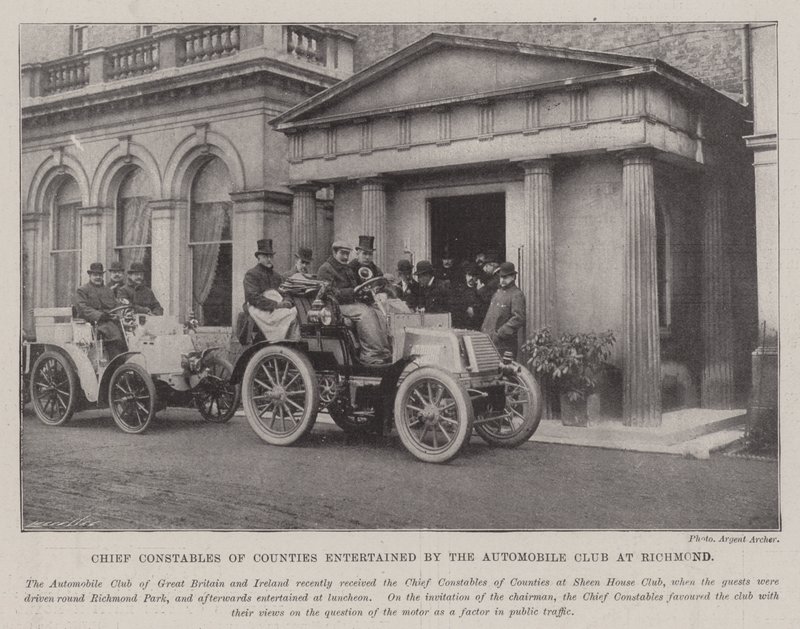 Hoofdcommissaris van de provincies vermaakt door de Automobile Club in Richmond door English Photographer