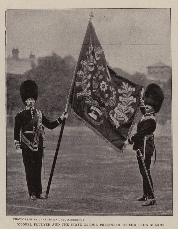 Kolonel Fludyer en de staatskleur gepresenteerd aan de Scots Guards door English Photographer