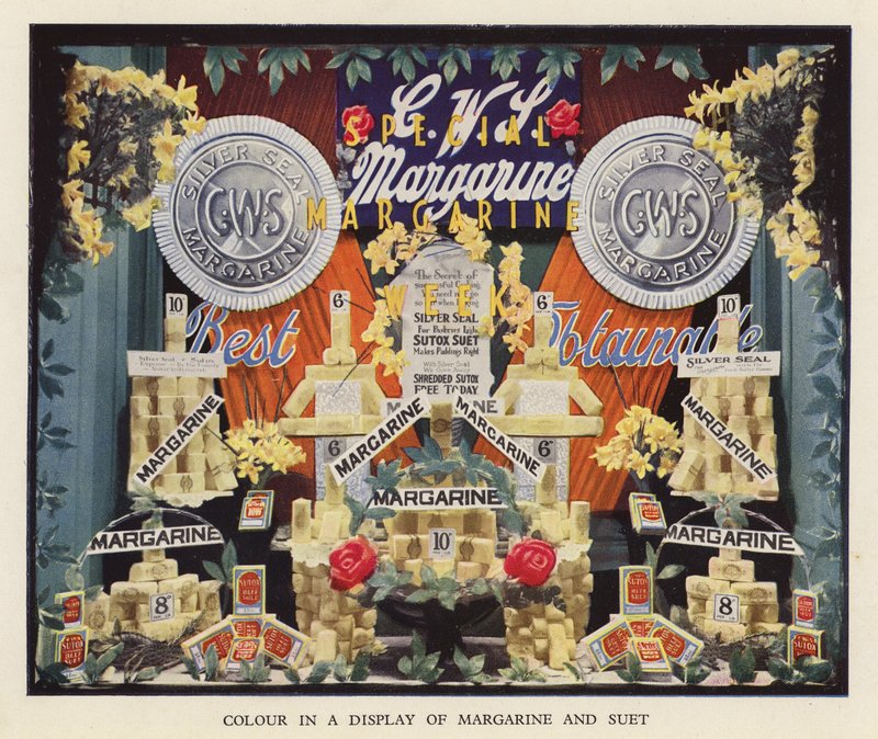 Kleur in een display van margarine en niervet door English Photographer