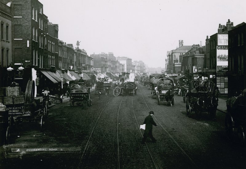 Commercial Road, Londen door English Photographer