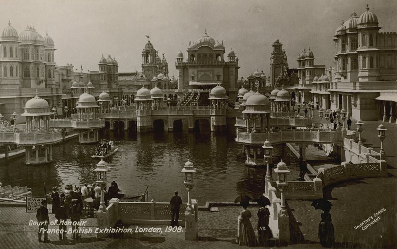 Ereplein, Frans-Britse Tentoonstelling, Londen, 1908 door English Photographer