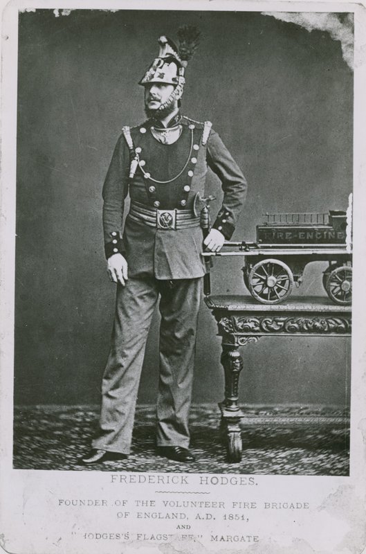 Frederick Hodges, oprichter van de Vrijwillige Brandweer van Engeland door English Photographer