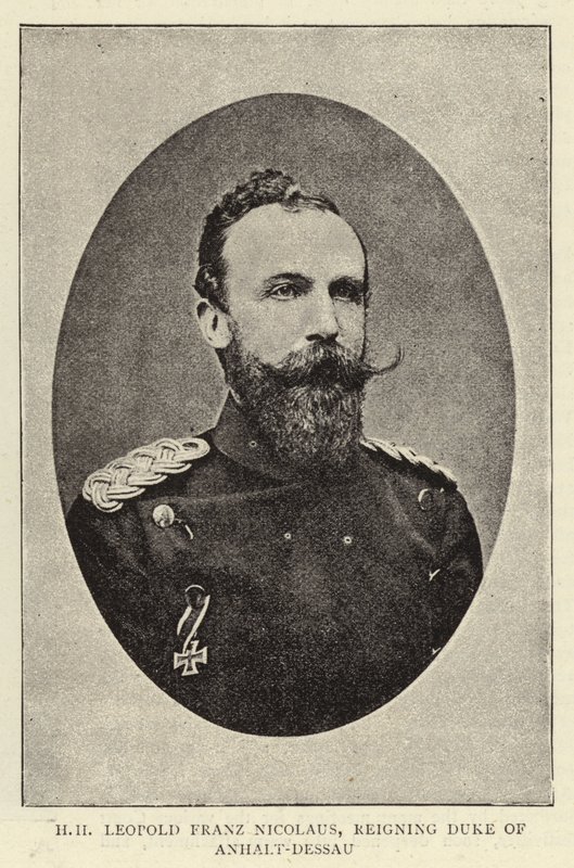 H H Leopold Franz Nicolaus, regerende hertog van Anhalt-Dessau door English Photographer