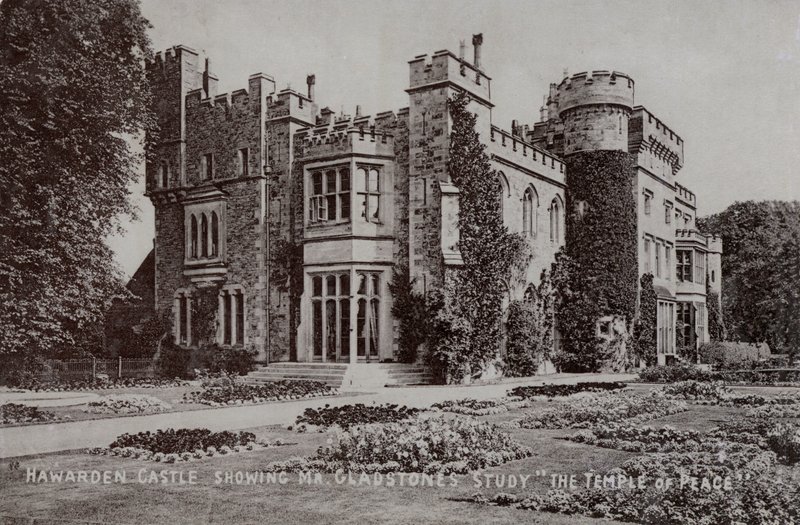 Hawarden Castle, huis van de Engelse politicus en premier William Gladstone, Hawarden, Flintshire, Wales door English Photographer