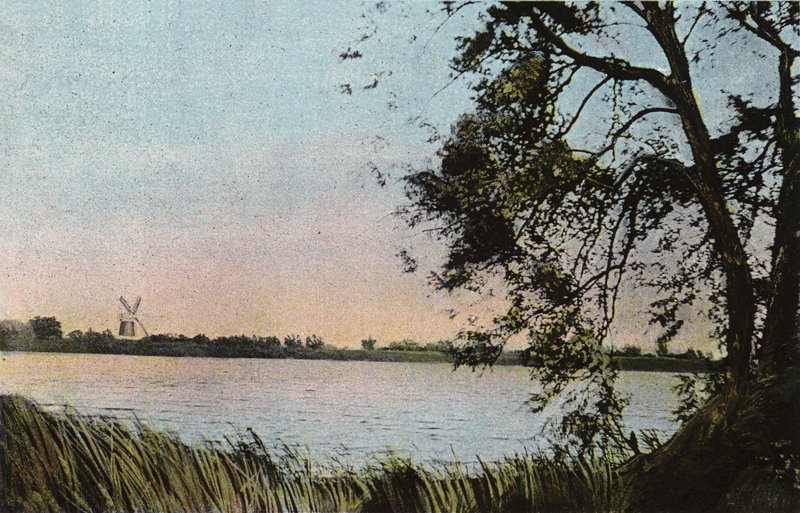 Horsey Mere door English Photographer