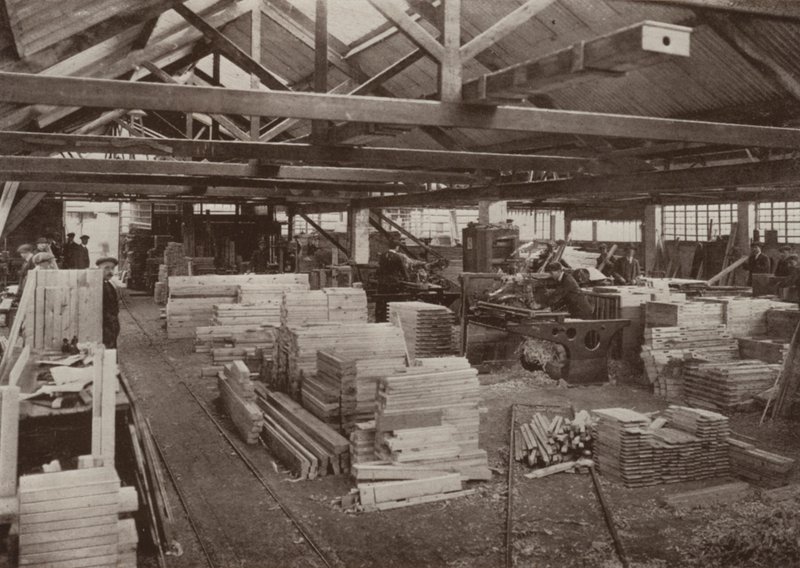 Timmerfabriek, Burton-on-Trent: Uitzicht op timmermanswerkplaats nr. 2 door English Photographer