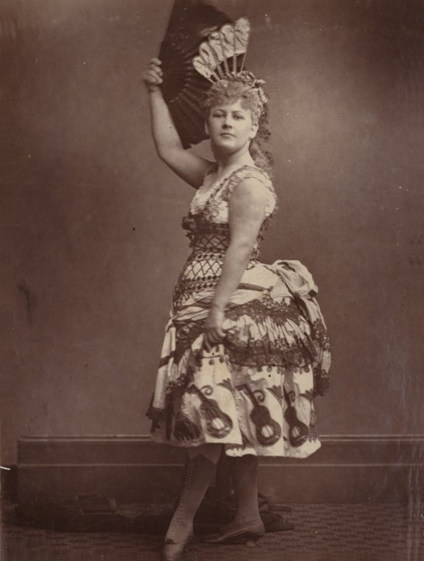 Katrine Munro door English Photographer