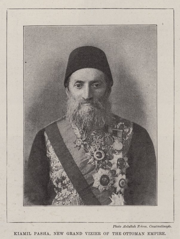 Kiamil Pasha, nieuwe Grootvizier van het Ottomaanse Rijk door English Photographer