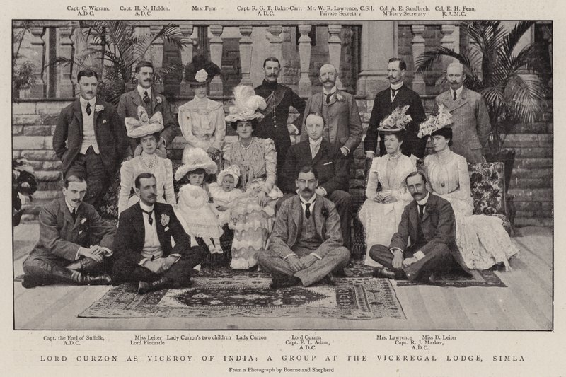 Lord Curzon als onderkoning van India, een groep bij de onderkoninklijke lodge, Simla door English Photographer