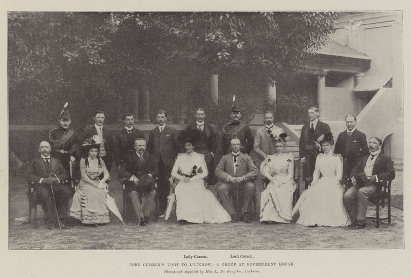 Bezoek van Lord Curzon aan Lucknow, een groep bij het regeringshuis door English Photographer