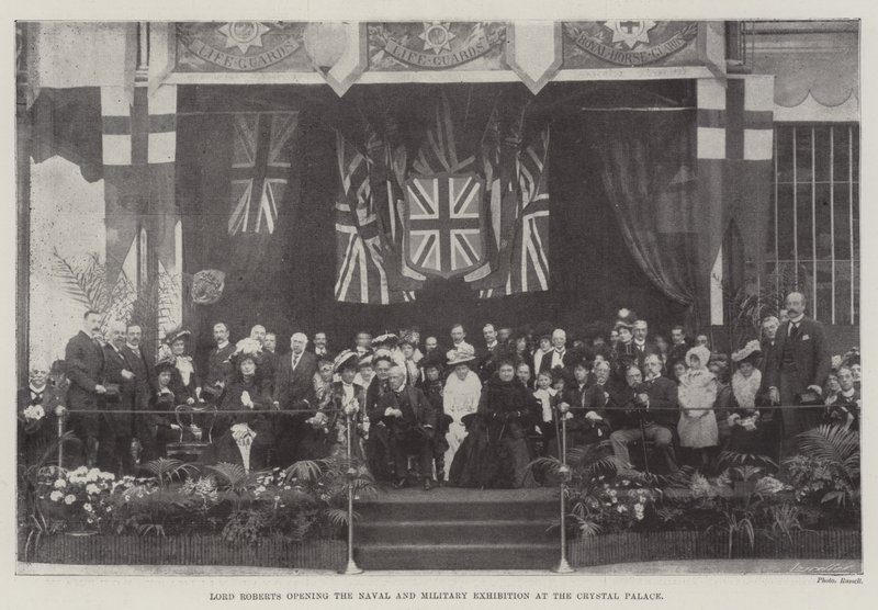 Opening van de Marine- en Militaire Tentoonstelling in het Crystal Palace door Lord Roberts door English Photographer