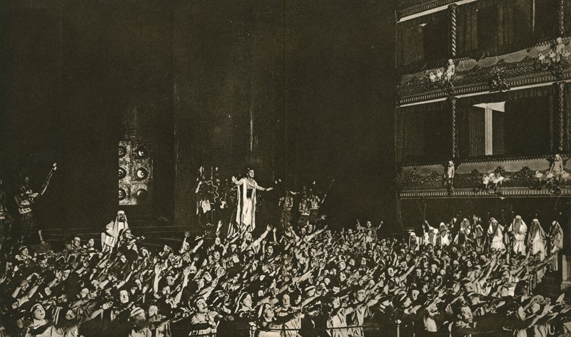 Max Reinhardts Oedipus Rex met John Martin-Harvey in 1912 door English Photographer