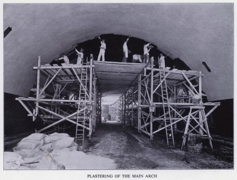 Mersey Tunnel: Pleisteren van de Hoofdboog door English Photographer
