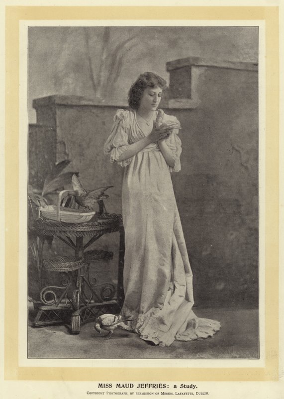 Mevrouw Maud Jeffries: een Studie door English Photographer