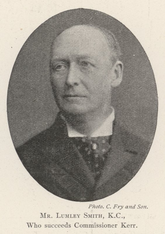 Mr Lumley Smith, KC, die commissaris Kerr opvolgt door English Photographer