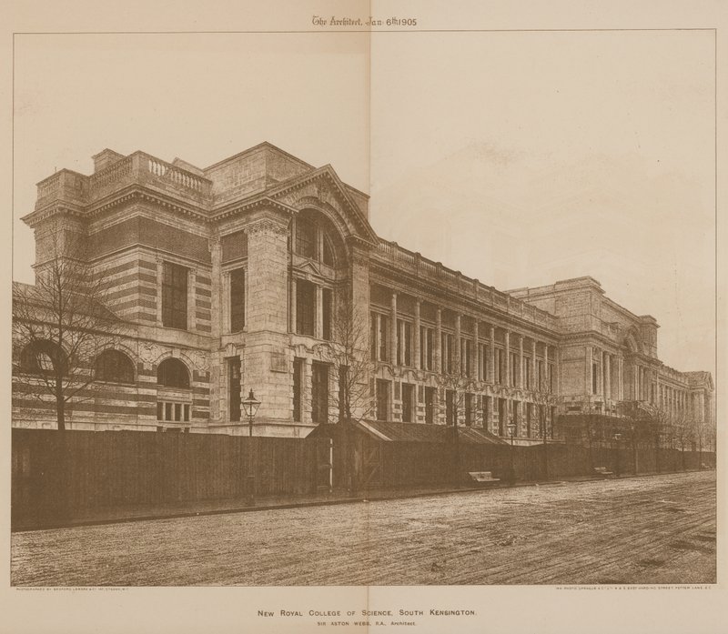 Nieuw Royal College of Science, South Kensington door English Photographer